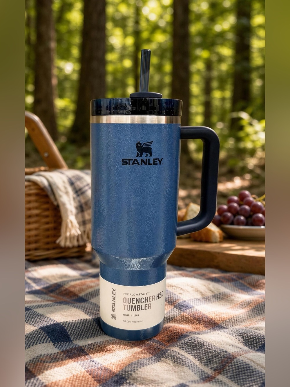 Stanley Navy Blue Insulated Quencher Tumbler with Handle